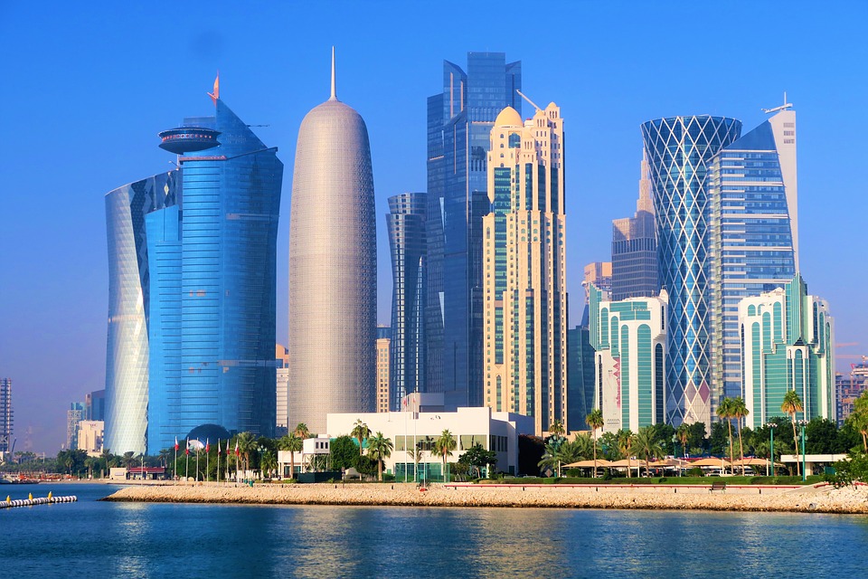 ماذا تعرف عن قانون العمل في قطر؟